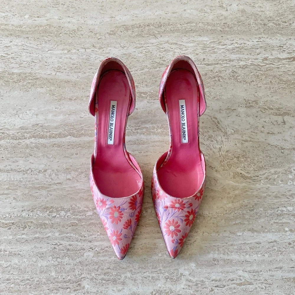 Vintage Manolo Blahnik Daisy Brocade D’orsay Pumps - Picture 3 of 9